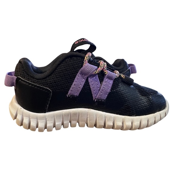 New Balance Kids Sneakers in Black and Purple - Picture 8 of 13